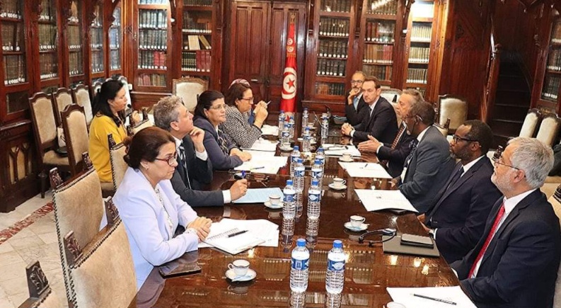 وزيرة المالية تلتقي بوفد من البنك الدولي في تونس 