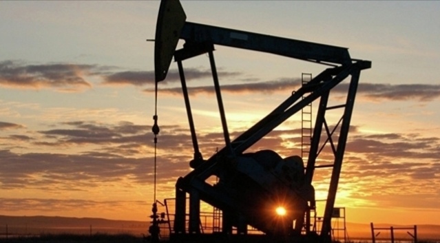 ارتفاع أسعار النفط بسبب تراجع المخزونات الأمريكية
