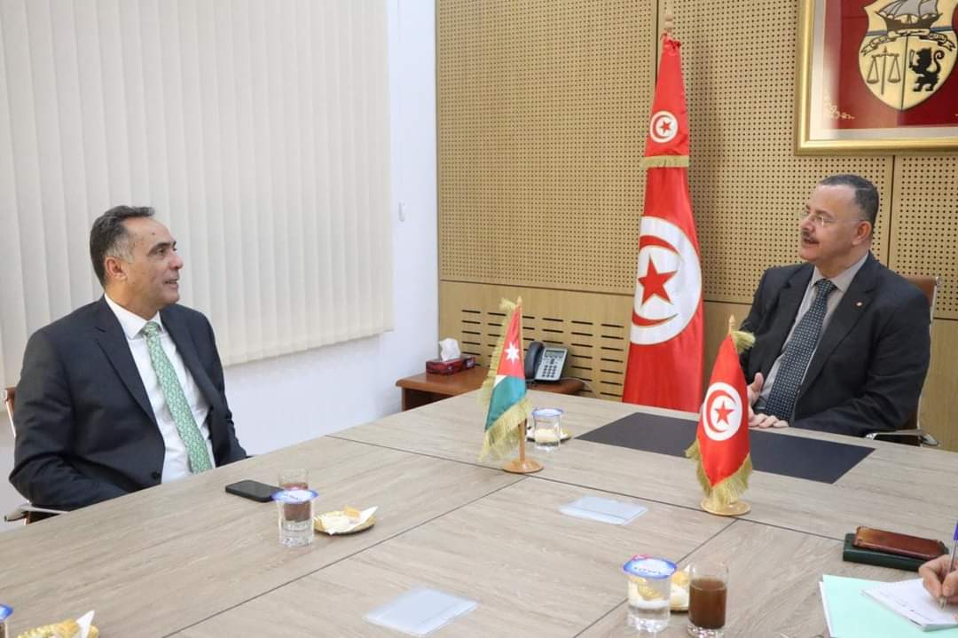   المشاريع المستقبليّة لمخابر "حكمة" في تونس محور جلسة عمل
