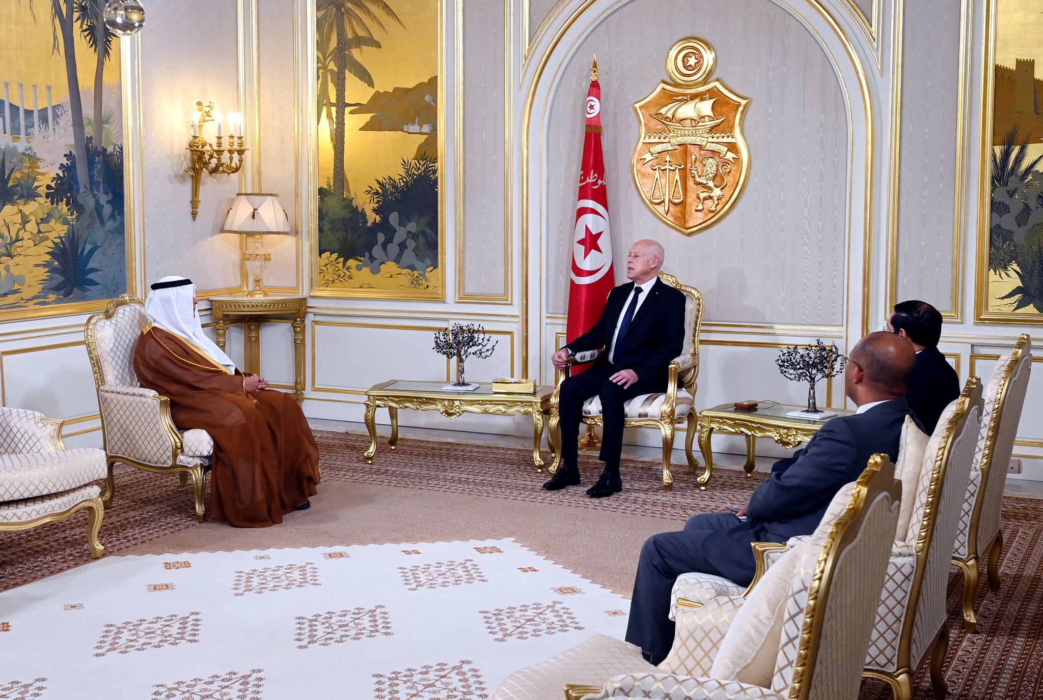 رئيس الجمهورية يتسلّم أوراق اعتماد سفير مملكة البحرين الجديد