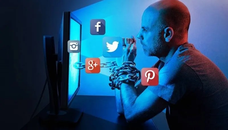 شبكات التواصل الاجتماعي.. "حياة بديلة" عند التونسي!