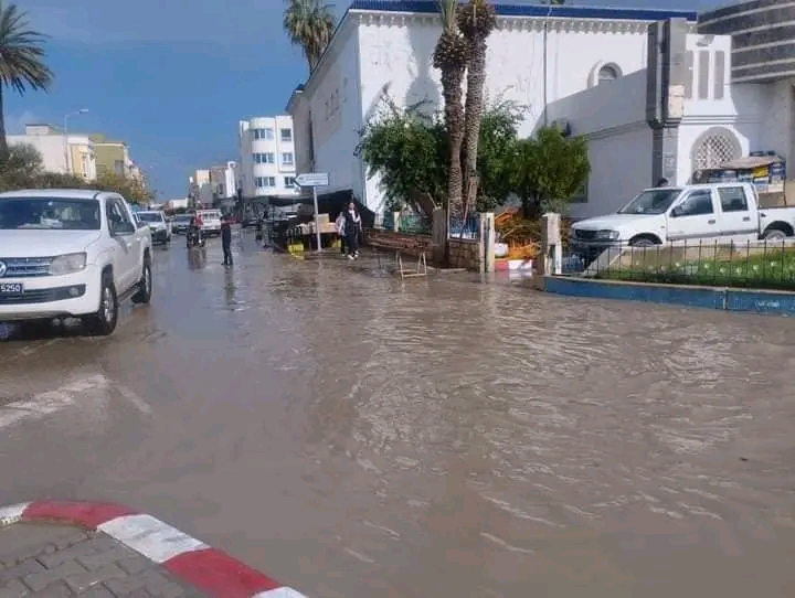 بني خيار .. نزول امطار غزيرة 1 1731165509631.jpg