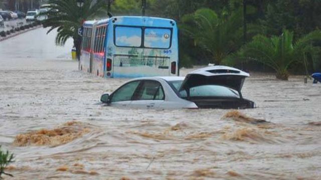 الجزائر.. الفيضانات تودي بحياة 4 اشخاص   