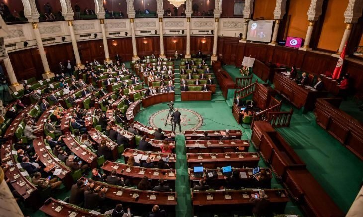 بعد أن رده رئيس الجمهورية.. هل ينجح البرلمان في المصادقة على قانون المحكمة الدستورية؟   
