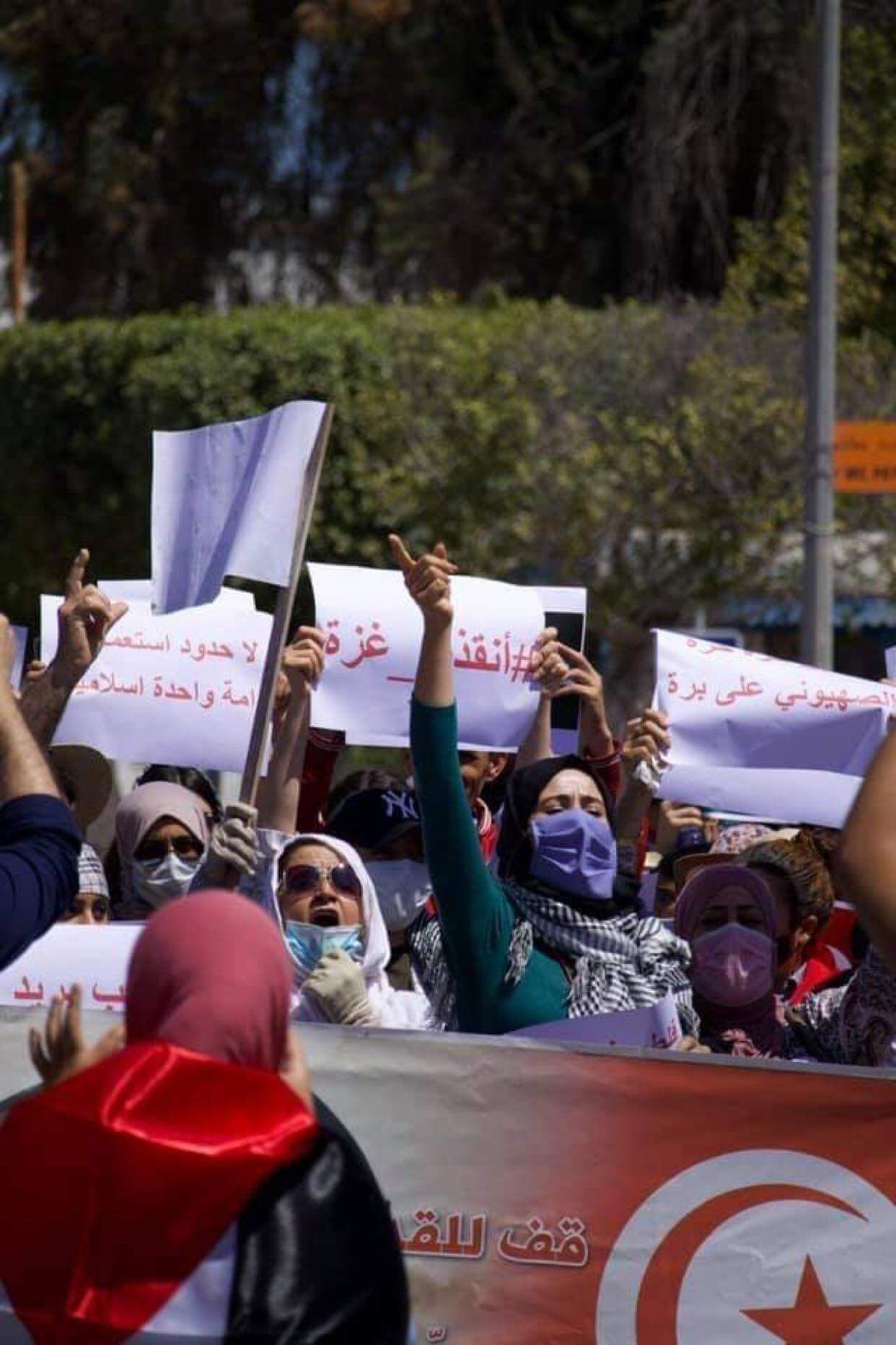جربة/ حومة السوق .. مسيرة مساندة لفلسطين من بطاح  الحاجی بمدينة جربة
