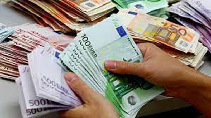 دراسة: تحويلات التونسيين بالخارج تساهم بـ32% في مخزون العملة الصعبة
