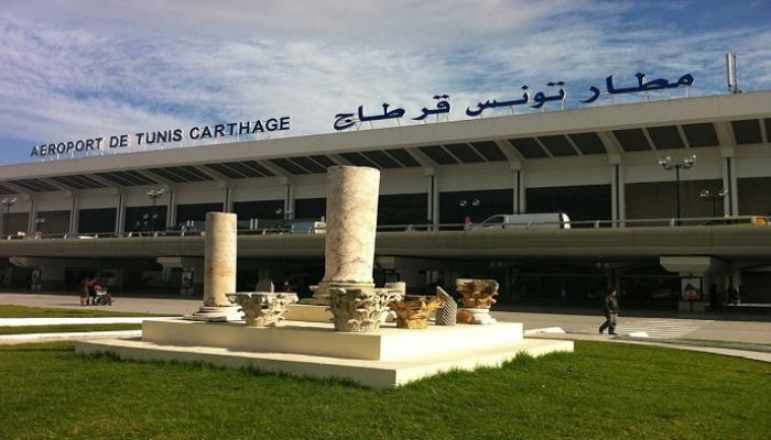 لجنة طبية بمطار تونس  قرطاج تسيء معاملة مواطنين من السعودية ؟! 