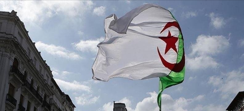 الجزائر تعيش على وقع أول انتخابات تشريعية بعد تعديل الدستور 