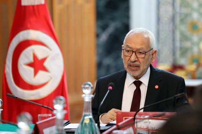 الغنوشي: لا مجال للعودة إلى دستور  ما قبل الثورة... 