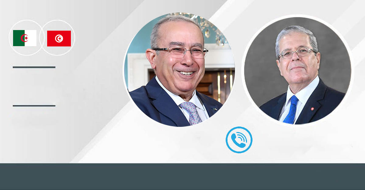 وزير الخارجية يهنئ نظيره الجزائري