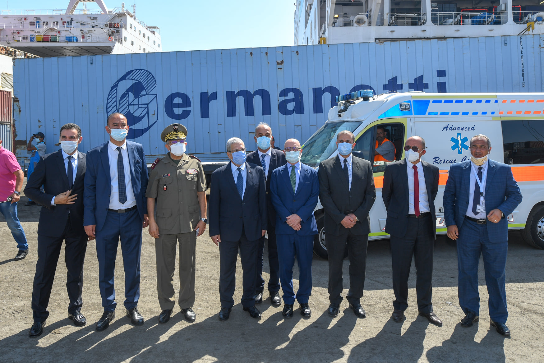 إيطاليا ترسل معدات طبية وسيارة إسعاف متطورة ودفعة أولى من الأوكسجين لتونس... 