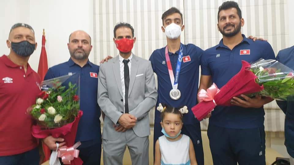 البطل الأولمبي محمد خليل الجندوبي يعود إلى تونس 