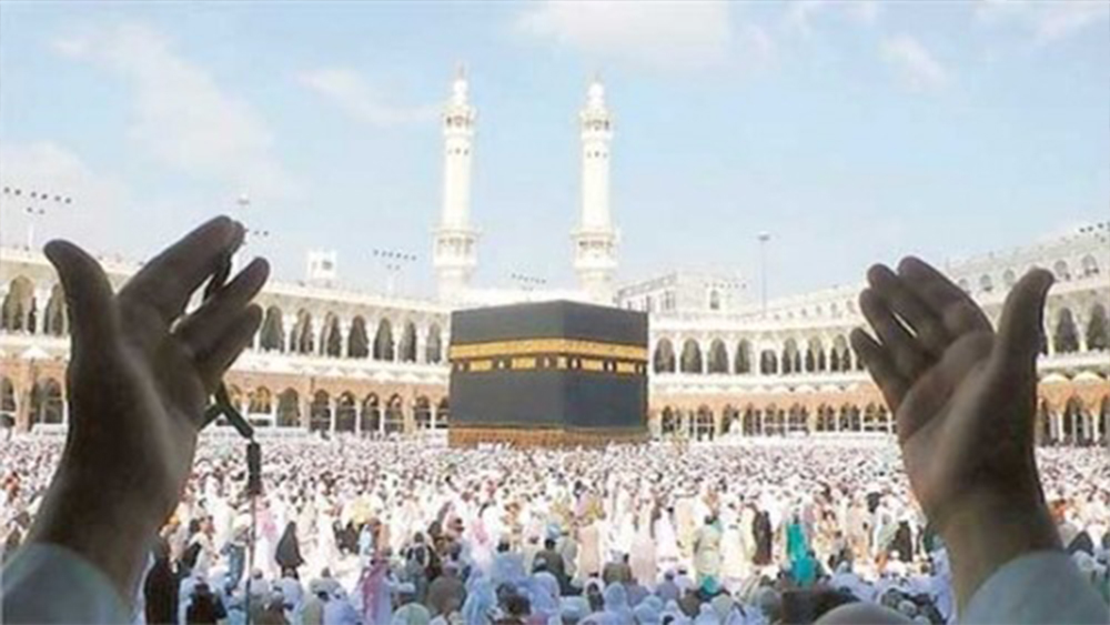   السعودية تتجه نحو استئناف العمرة تدريجيا للحجاج الملقحين القادمين من دول العالم