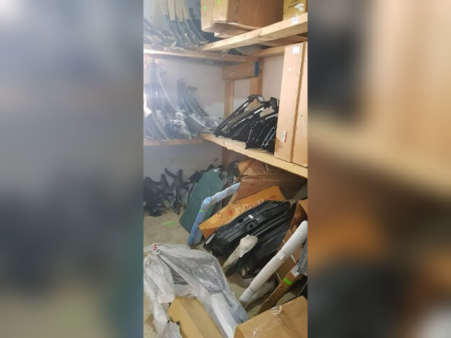   تفكيك شبكة لتهريب قطع الغيار.. وحجز بضائع بقيمة 4.5 مليون دينار