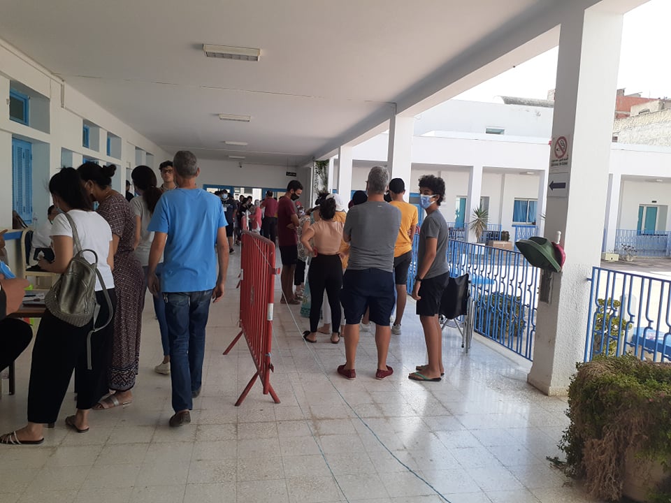 رغم الصعوبات المسجلة.. اقبال مكثف على التلقيح بمدرسة علوم التمريض بنابل  
