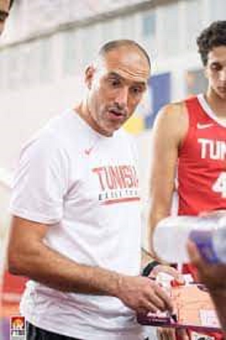 أمين رزيق لـ"الصباح نيوز ": تونس في حاجة للفرحة وسعيد بتتويجي كلاعب وكمدرب كرة سلة 