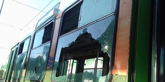 كلفة تكسير بلّور الحافلات وعربات المترو بلغت 300 ألف دينار