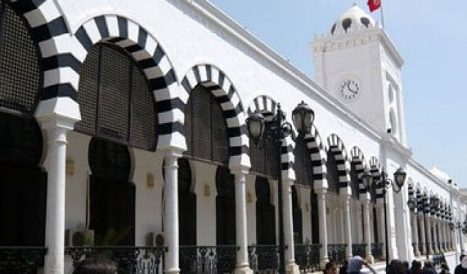 وزارة الاقتصاد والمالية: ارتفاع ديون تونس الداخلية بنسبة 30%
