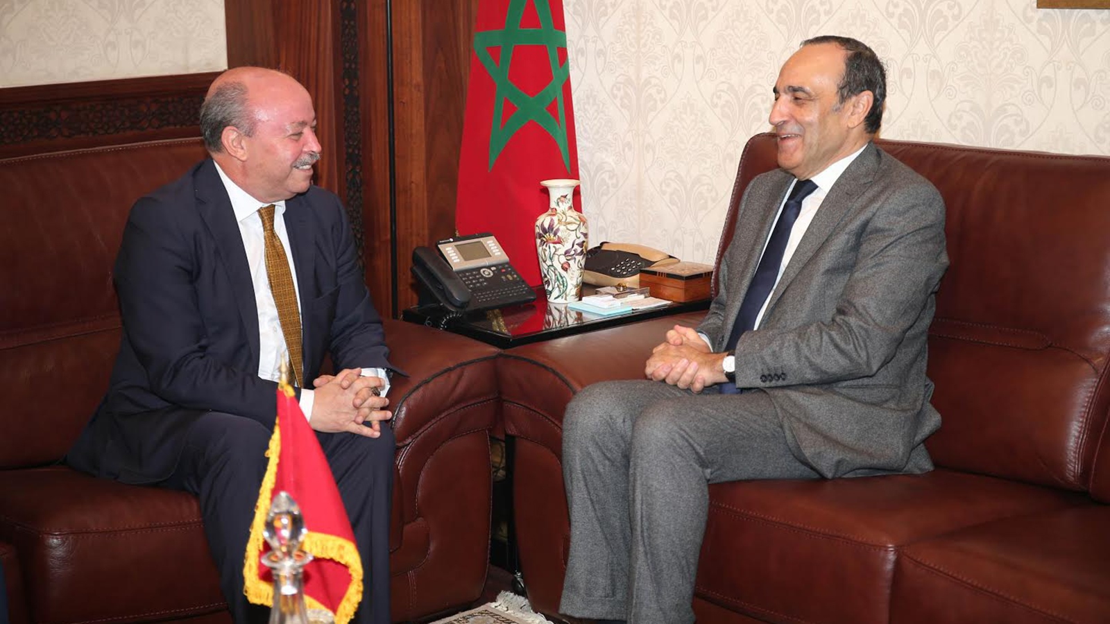 الجزائر تنهي رسميا مهام سفيرها بالمغرب