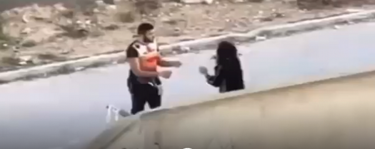مستجدّات حادثة تعنيف أمّ و طفلها بأحد شوارع مدينة المنستير.. الأمّ قاصر و محل 5 مناشير تفتيش