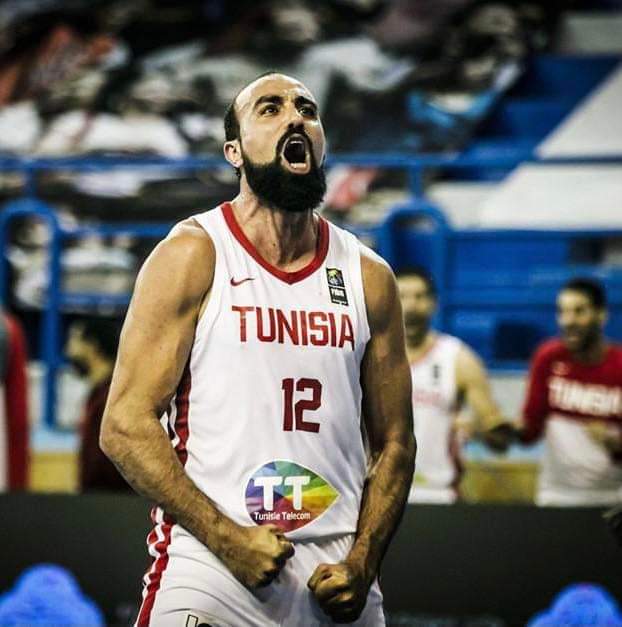 قائد منتخب كرة السلة يتنافس مع هؤلاء على جائزة أفضل رياضي 