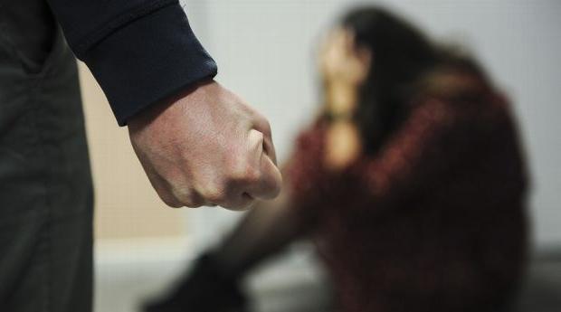 العنف الزوجي يحتل صدارة العنف المسلط على النساء