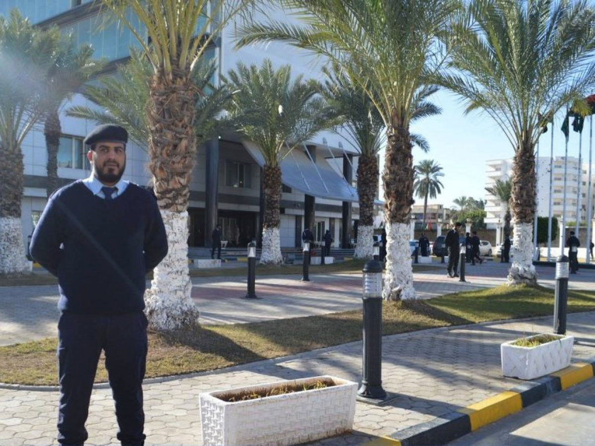 مسلحون يحاصرون مقر رئاسة الوزراء الليبية في طرابلس