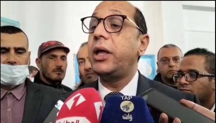  وزير الشؤون الاجتماعية لـ"الصباح نيوز": لا نية لتجميد أو الاقتطاع من أجور الموظفين.. 