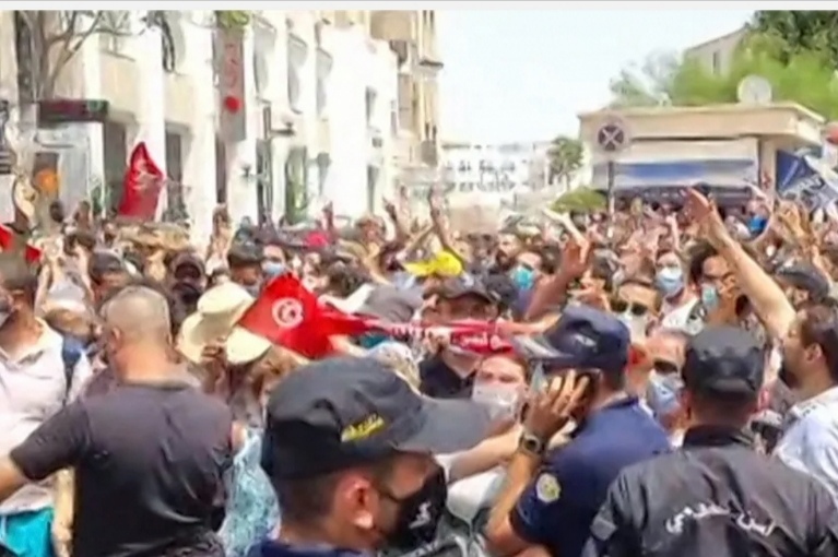   زيادات بالآلاف في الإحتجاجات خلال سنة 2021.. وجانفي كعادته في الصدارة