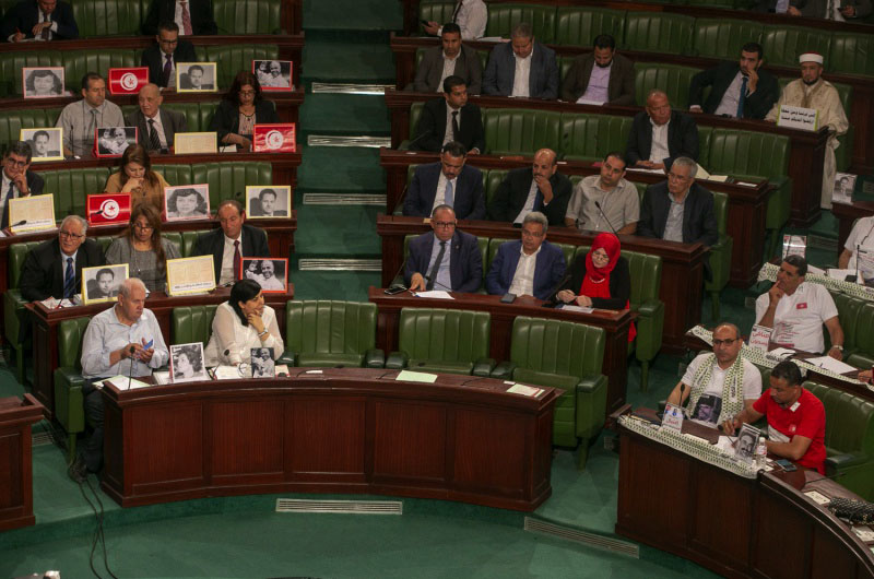 البرلمان... من الترذيل إلى الإطاحة