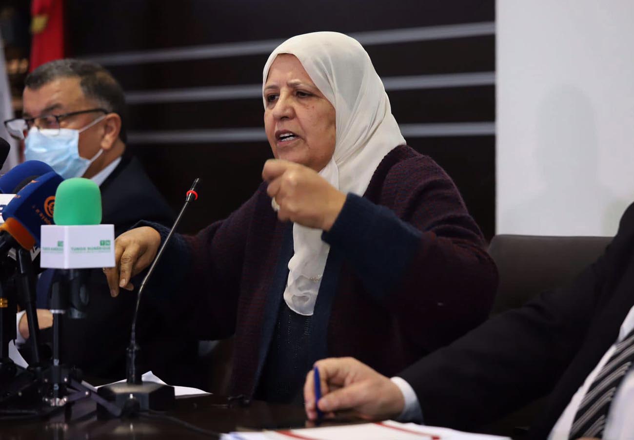  سعيدة العكرمي: "سعيد وشرف الدين يتحملان مسؤولية سلامة البحيري" 