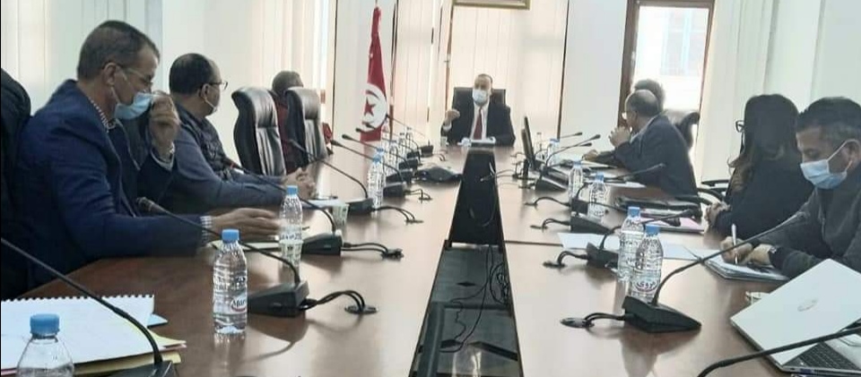  وزير الصحة يشرف على اجتماع لمتابعة الوضع الوبائي لجائحة كوفيد-19