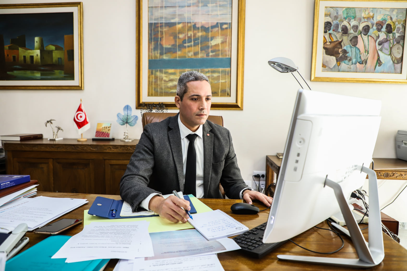 وزير السياحة يلتقي مهنيي السياحة والرحلات بتشيكيا وفرنسا 