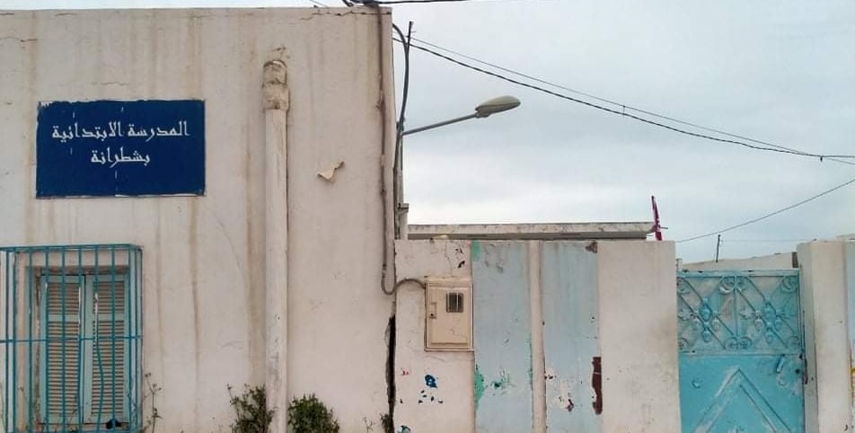  سكرة.. سرقة مكيف هواء وباب قاعة بمدرسة شطرانة