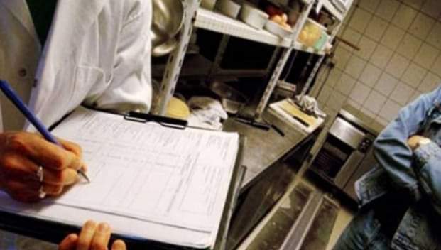 القيروان.. حجز 9064 كغ من المواد الغذائية الفاسدة