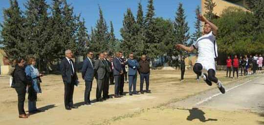   منوبة.. وزير الشباب و الرياضة يتابع اختبارات التربية البدنية و يطلع على مشاغل الاطار البيداغوجي