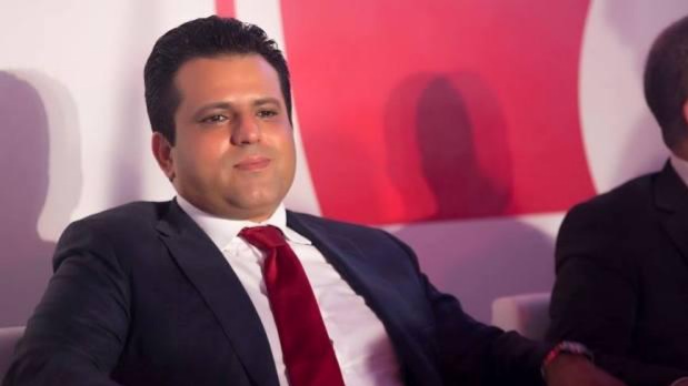  ما حقيقة إيقاف سليم الرياحي بمطار دبي ؟