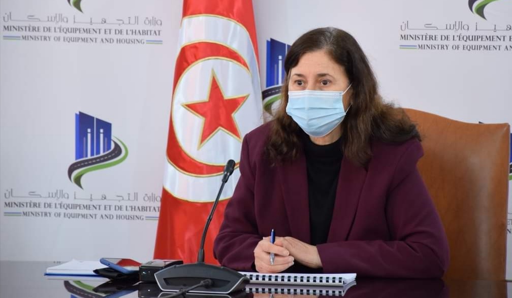  كاسرات الأمواج وتلوث شواطئ الضاحية الجنوبية خاصة حمام الأنف.. وزيرة التجهيز على الخط