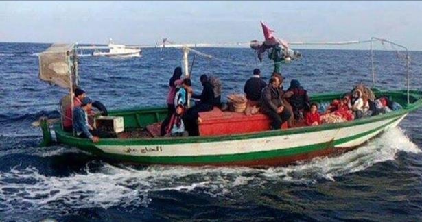 الناطق باسم الحرس: ضبط 143 شخصا "كانوا يعتزمون اجتياز الحدود البحرية خلسة" 