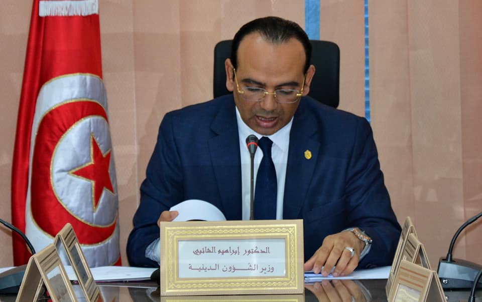  وزير الشؤون الدينية: المساجد ليست ملكا للنقابات أو المنظمات.. وقرارات إنهاء تكليف إطارات دينية "وقتية"... 