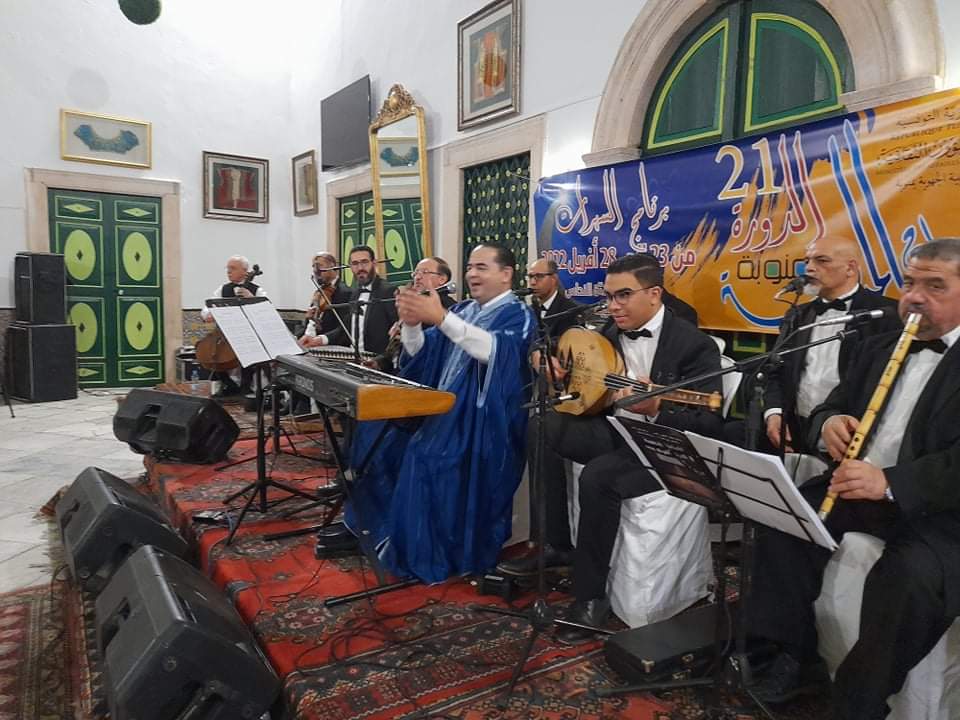 منوبة.. زياد غرسة يبدع في افتتاح مهرجان المدينة