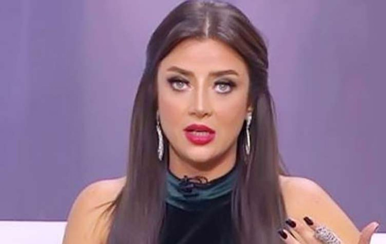 بسبب تحريضها ضد الرجال.. ما حقيقة إيقاف رضوى الشربيني عن العمل؟