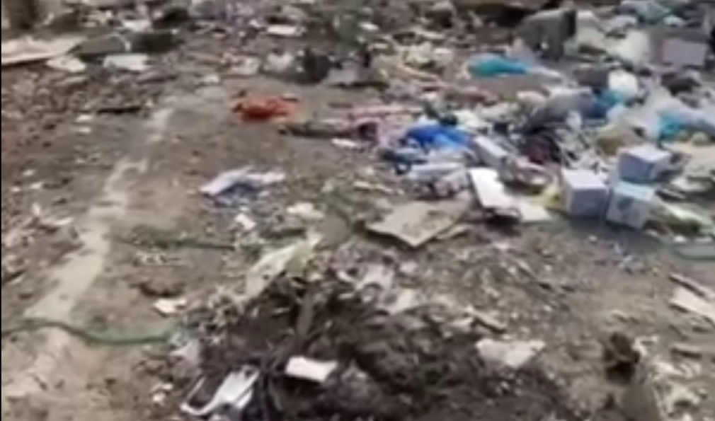  كانت سوقا أسبوعية/بطحاء الرحبة بالقيروان تتحول إلى مصب للفضلات ينذر بكارثة بيئية ...فاين المصالح البلدية ؟