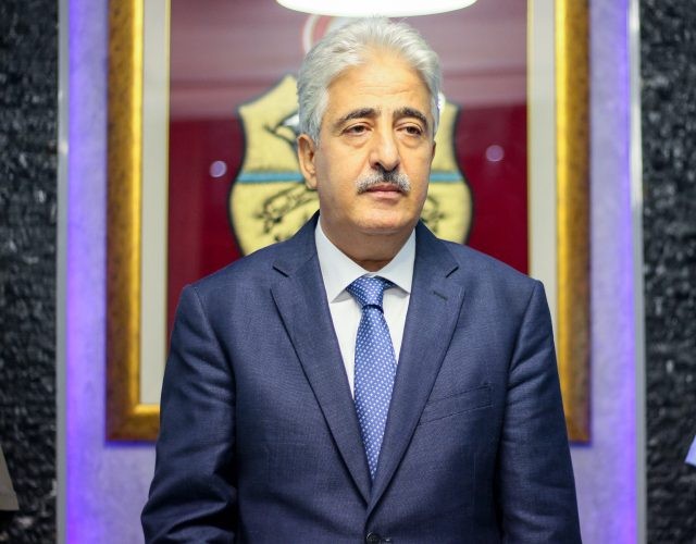 منظمات وجمعيات تستنكر مشاركة وزير الدفاع في قمة بألمانيا "حضرها وزير الحرب الصهيوني"