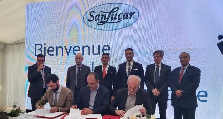 بحضور وزيري الفلاحة و التكوين..  توقيع اتفاقية شراكة بين مركز التكوين الفلاحي بالعالية وشركة مصدرة للفواكه