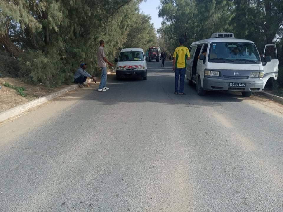  بسبب انقطاع مياه الشرب.. غلق الطريق بين سيدي بوزيد والحي الجامعي ابن خلدون 