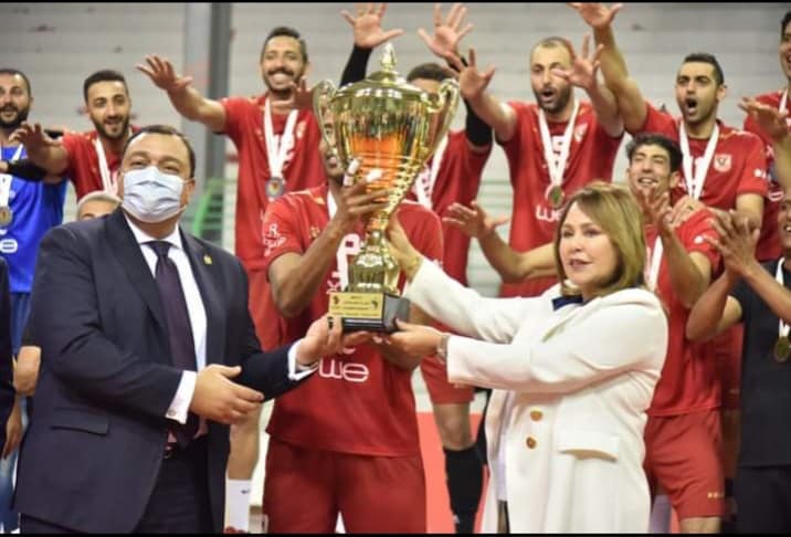  البطولة الافريقية لأندية الكرة الطائرة ..الأهلي المصري يجرد الترجي من لقبه