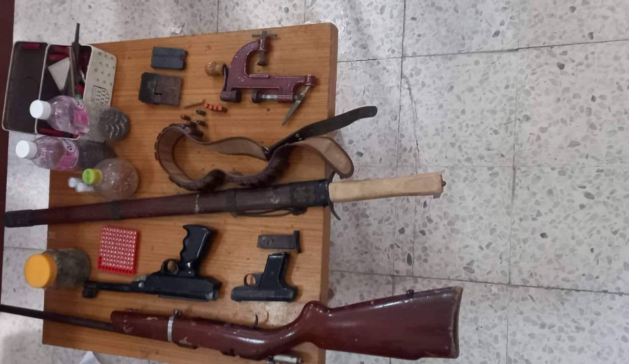المهدية.. حجز اسلحة و كمية من الذخيرة بعد مداهمة منزل بالشابة