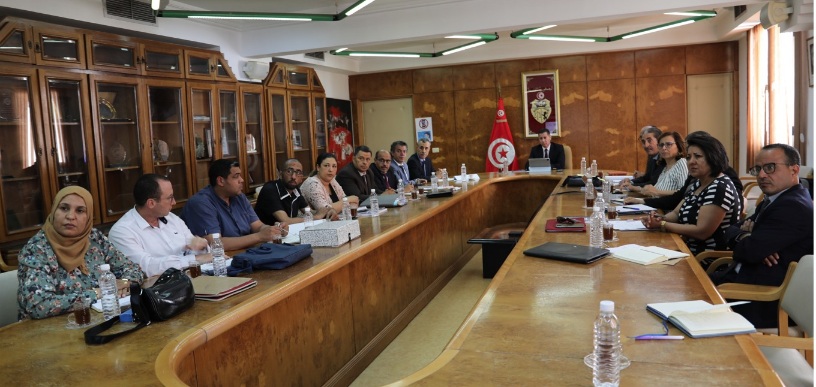  وزير النقل يطلع على مدى تقدّم إجراءات إنجاز مشروعي الميناء بالمياه العميقة