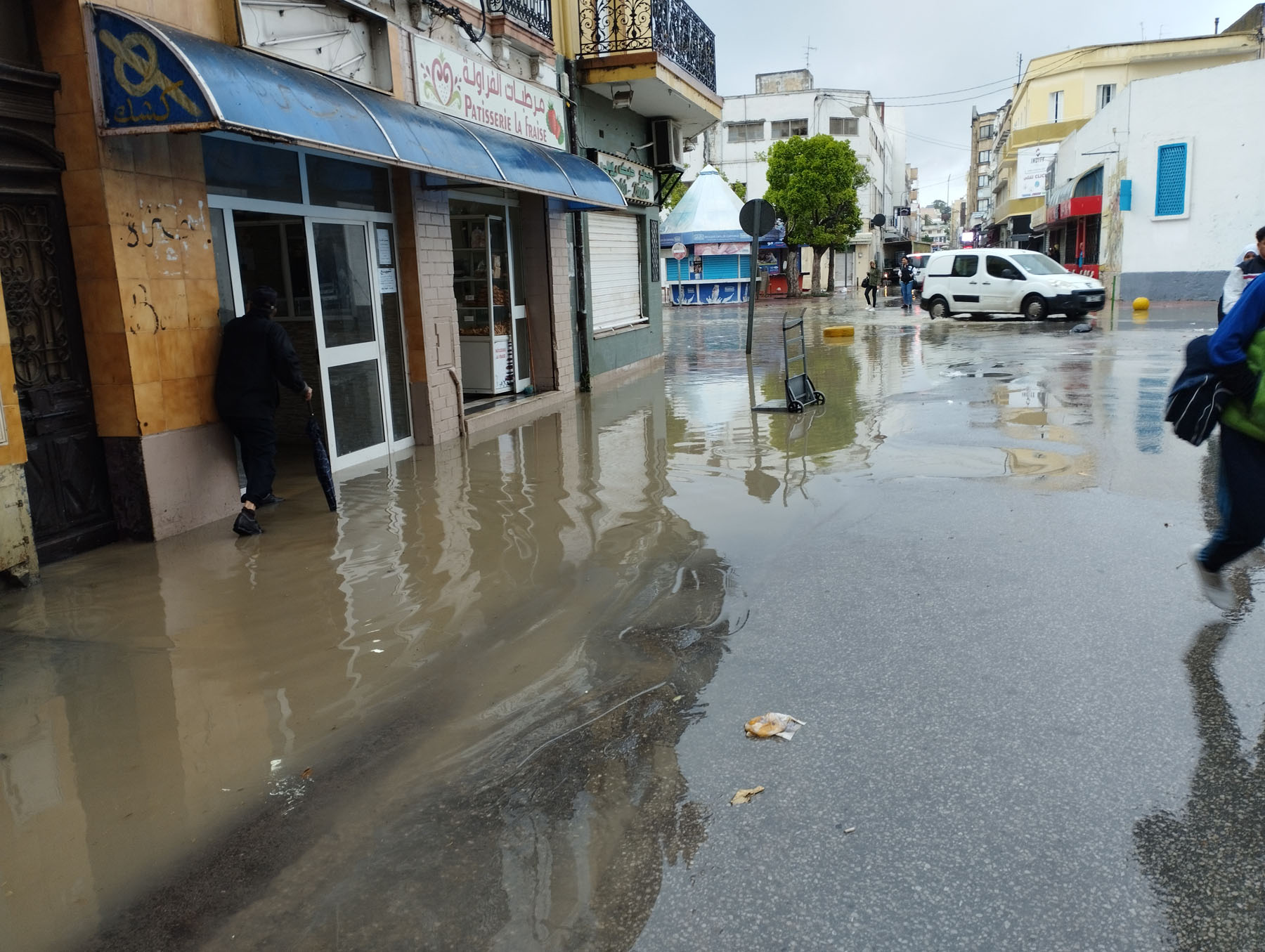 بنزرت: نزول الأمطار يكشف هشاشة البنية التحتية.. ويهدد المحاصيل الزراعية